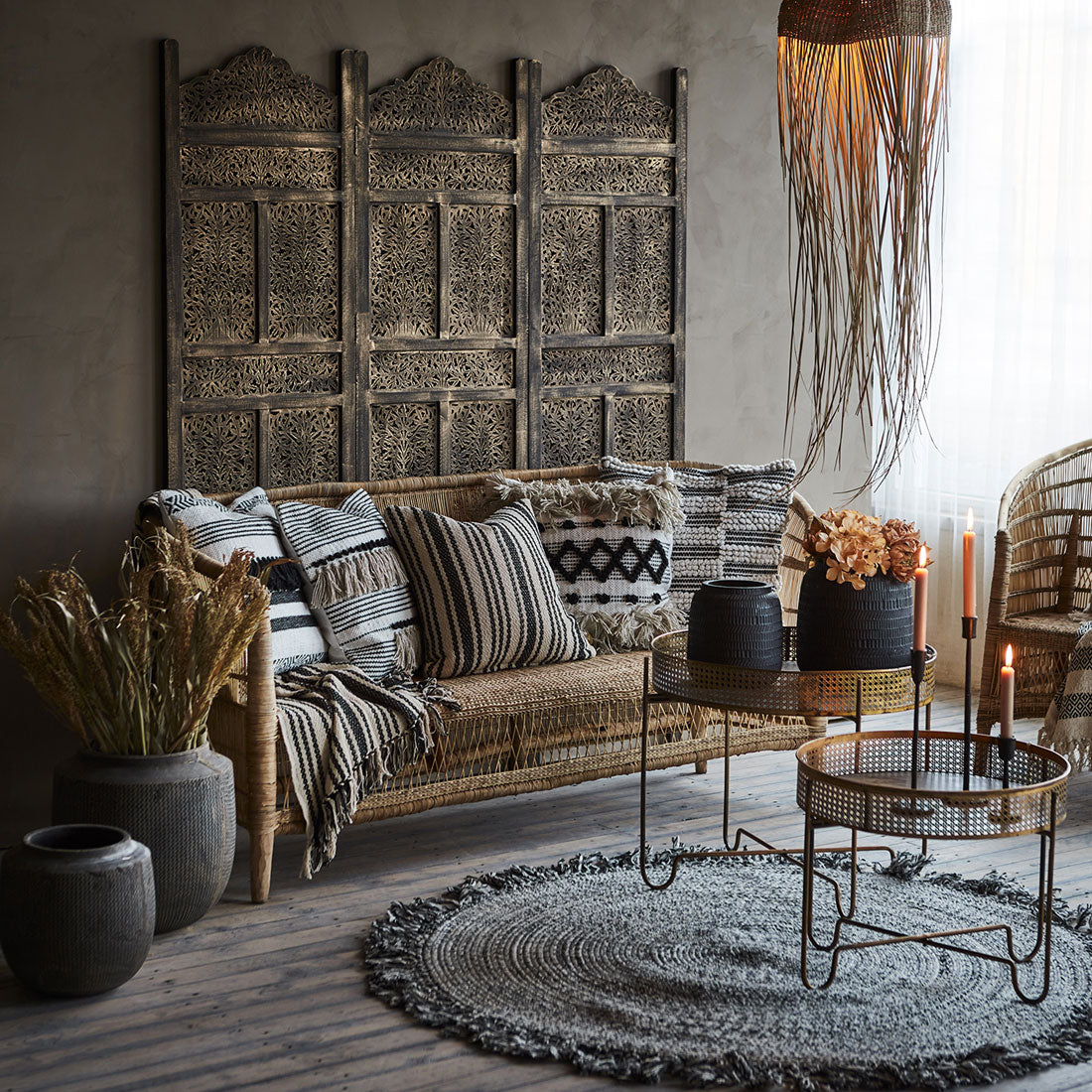 THOMAS Bord M, Mässingsfärgad