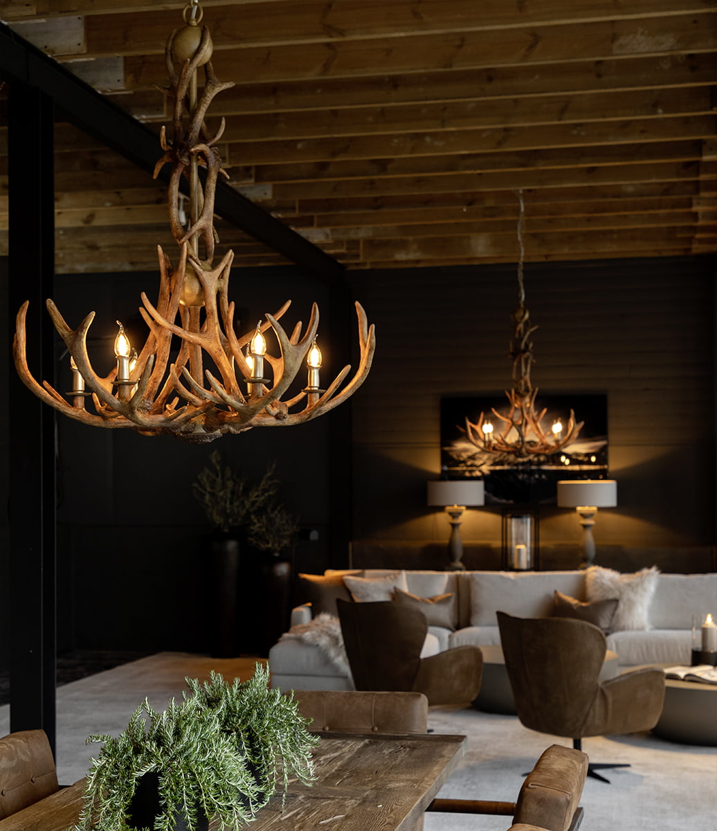 ANTLER CHANDELIER